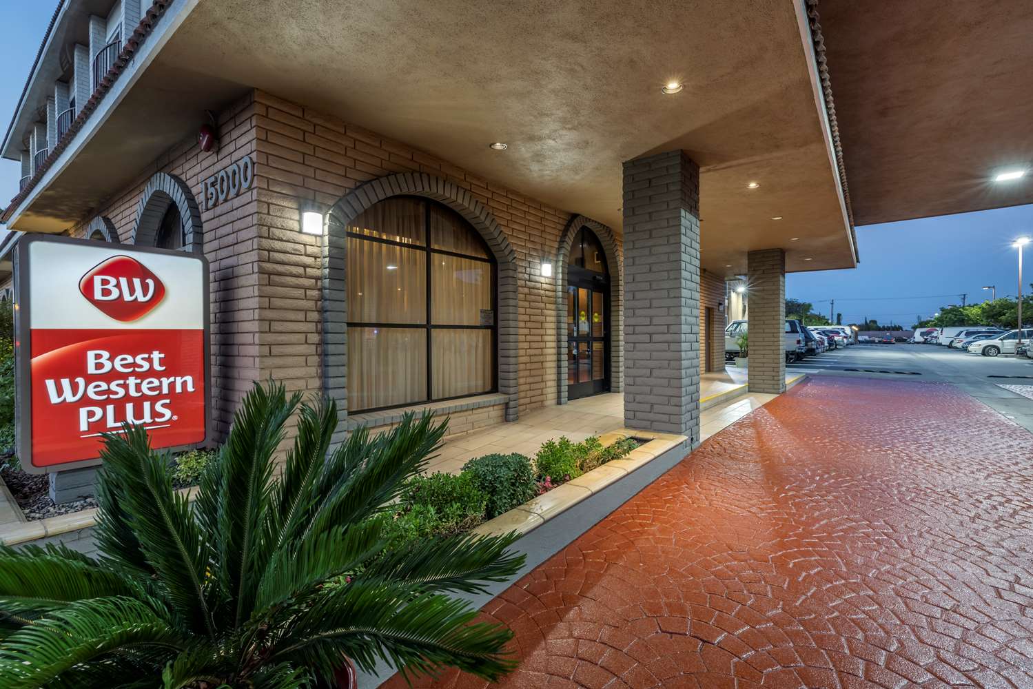 Best Western Plus South Bay Hotel 34/36