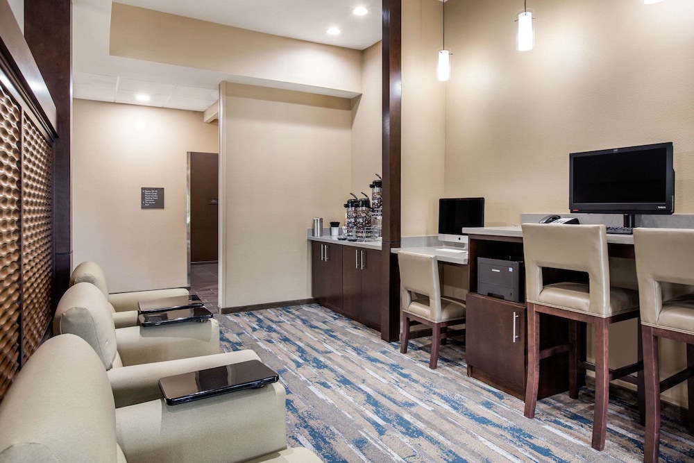 Comfort Suites South Austin 19/25