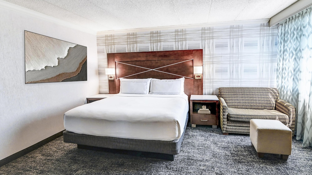 2 ROOMS, SUITE, KING BED, SOFA