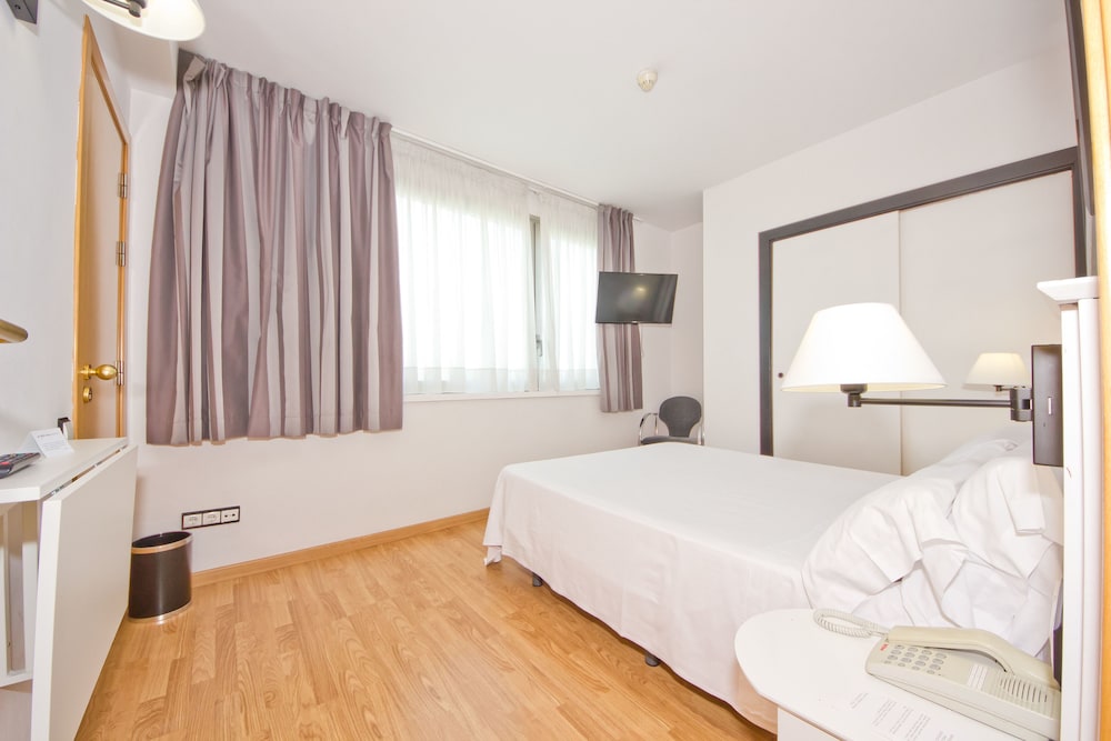 Aparthotel Atenea Valles 5/62