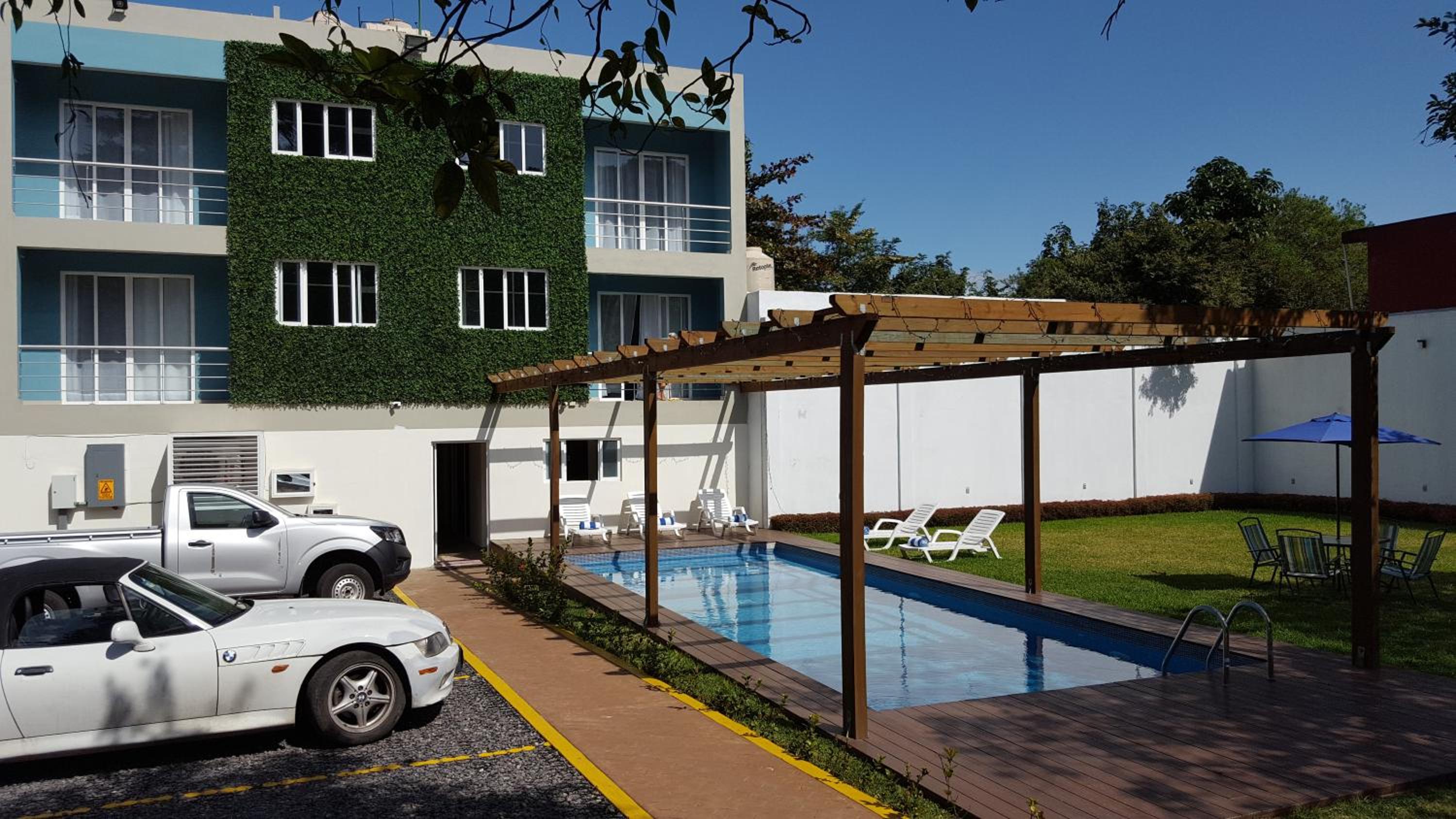 Relax Inn Suites 39/50