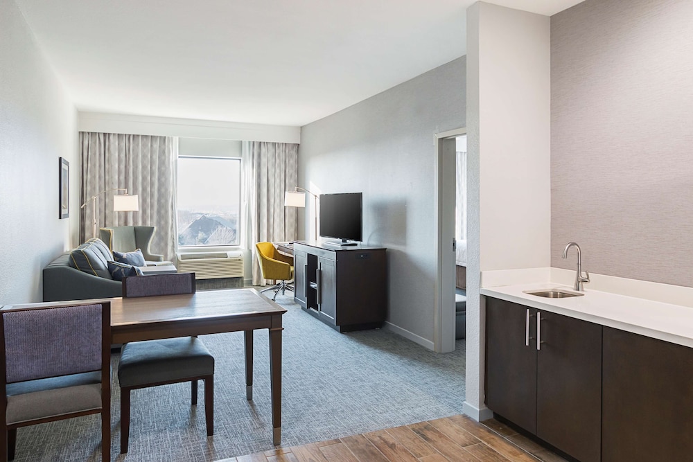Hampton Inn & Suites Colleyville DFW Airport West 35/50