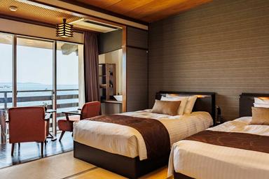 Garden, Twin Beds, Ocean View, Corner