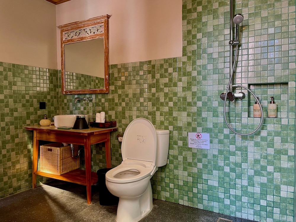 Executive, Studio, Suite, King Bed, Abian Klumpu Villa & Spa Sanur Bali 3/3