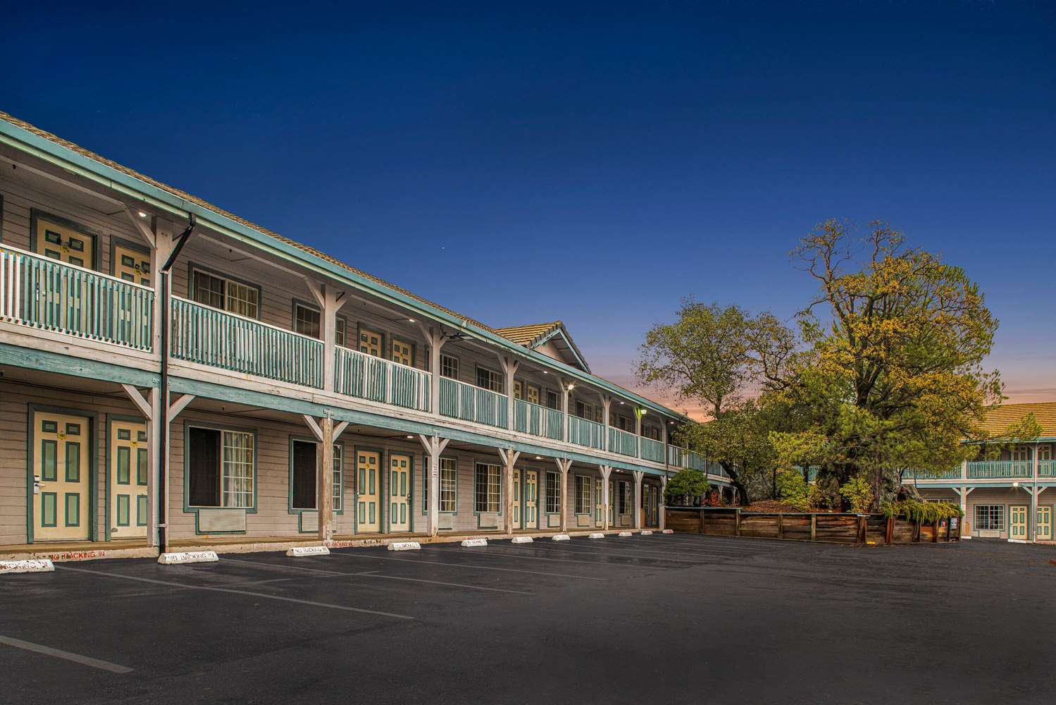 Super 8 By Wyndham Auburn 2/31