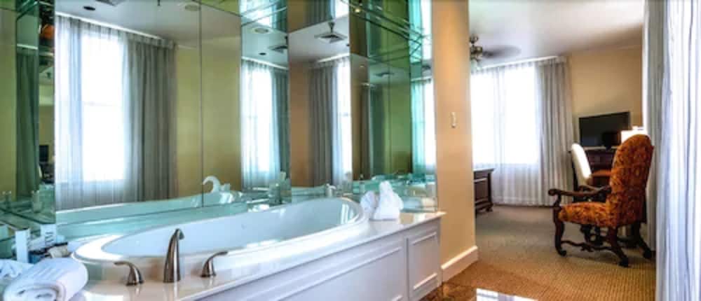 Hotel Bentley 50/50
