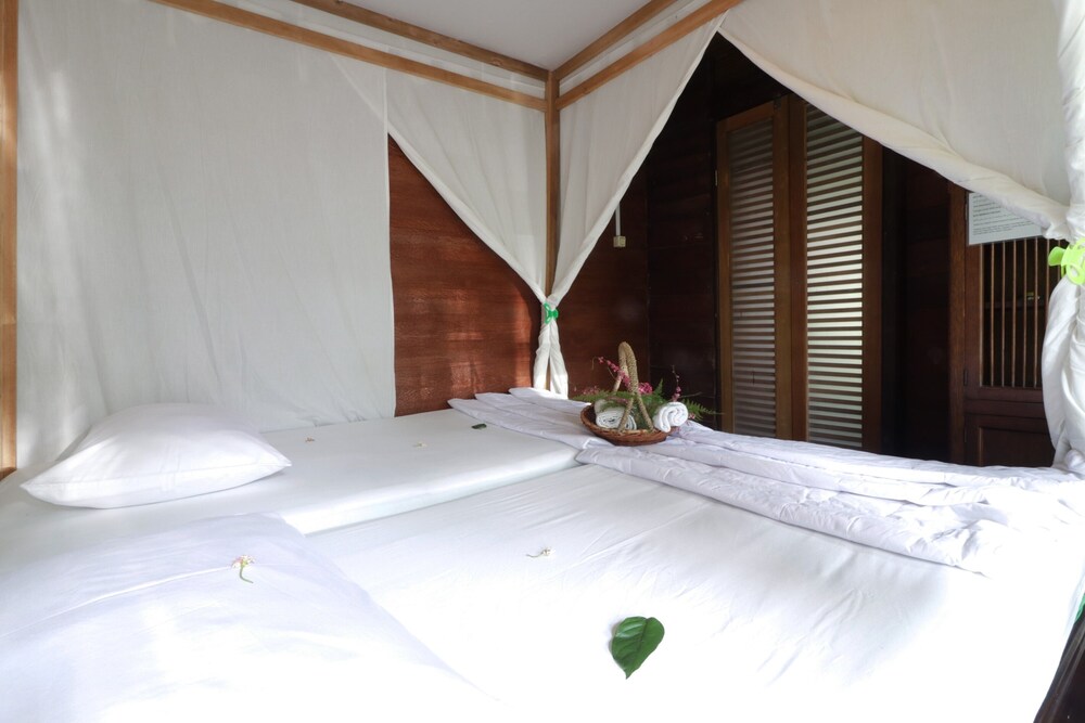NILA HOUSE, Sharia Family Home Stay by ZUZU 33/73