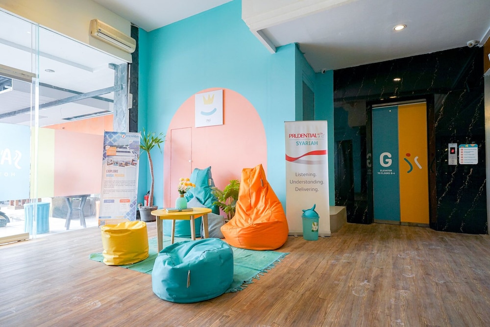 Sans Sunset Point Seminyak 66/69