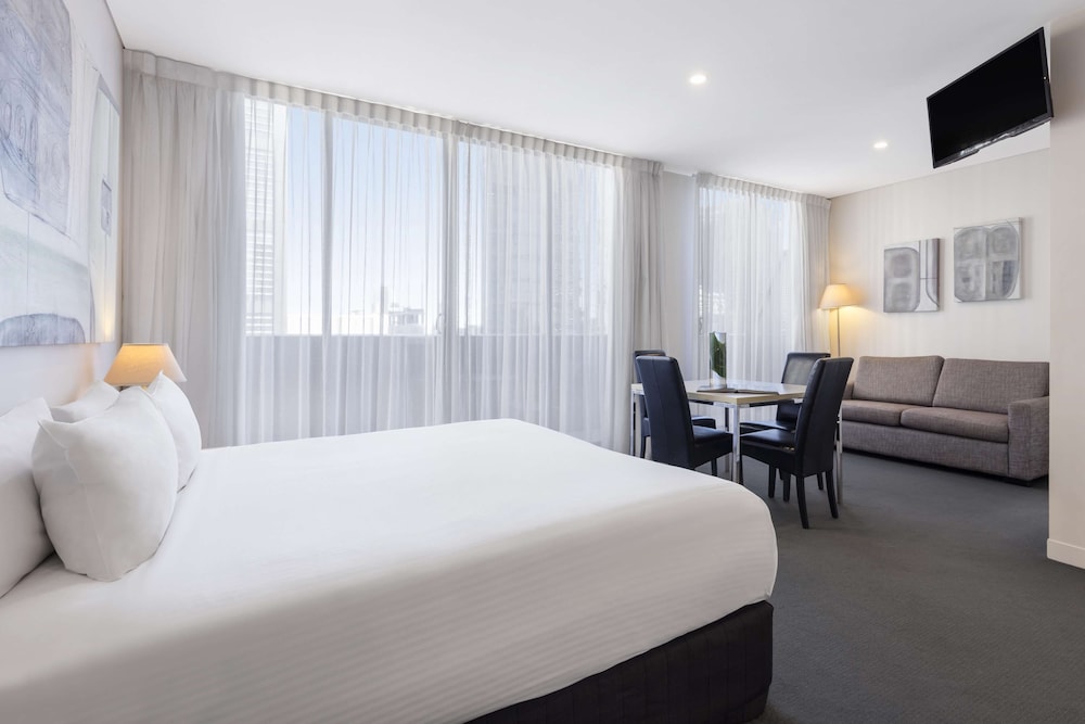 Oaks Melbourne on Collins Suites، ملبورن 17/50