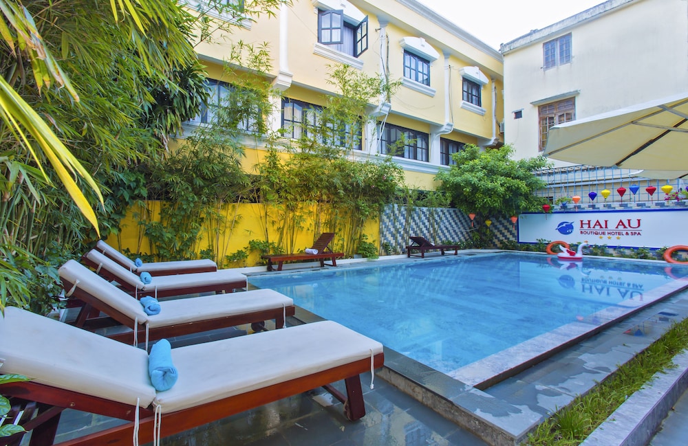 Hai Au Hotel 40/50