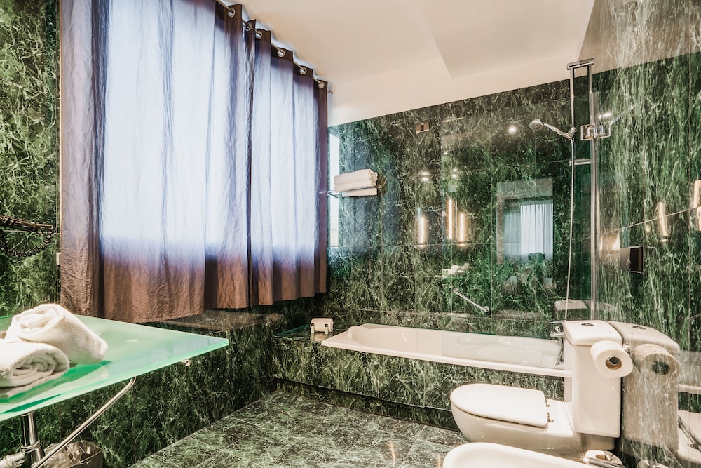 غرفة سوبيريور بسرير مزدوج أو سريرين منفصلين، Max Hotel Livorno 3/3