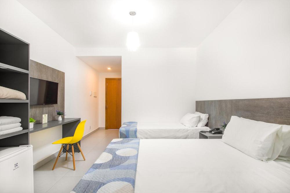 Room, Triple