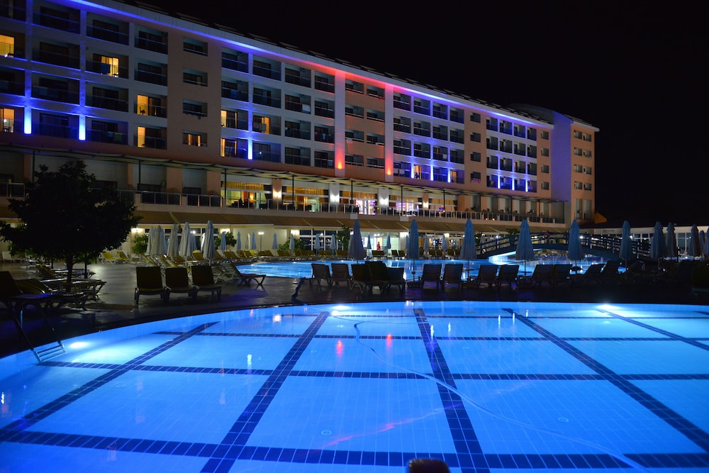 Casa Fora Beach Resort 50/67