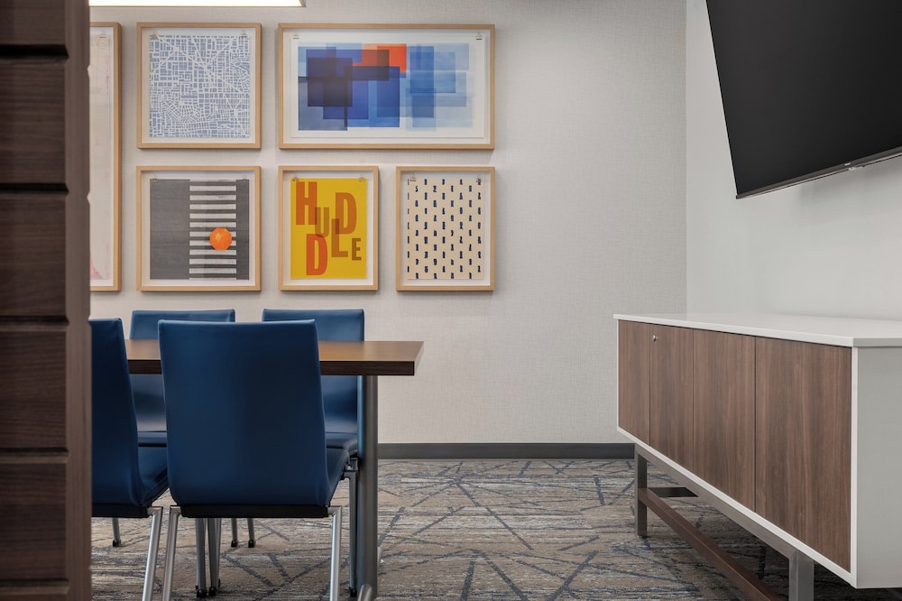 Holiday Inn Express & Suites Muncie Northwest by IHG، مونسي 45/50