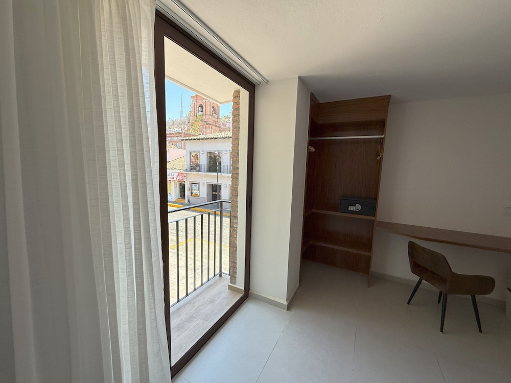 Hotel Casa Kavia Vallarta 30/50