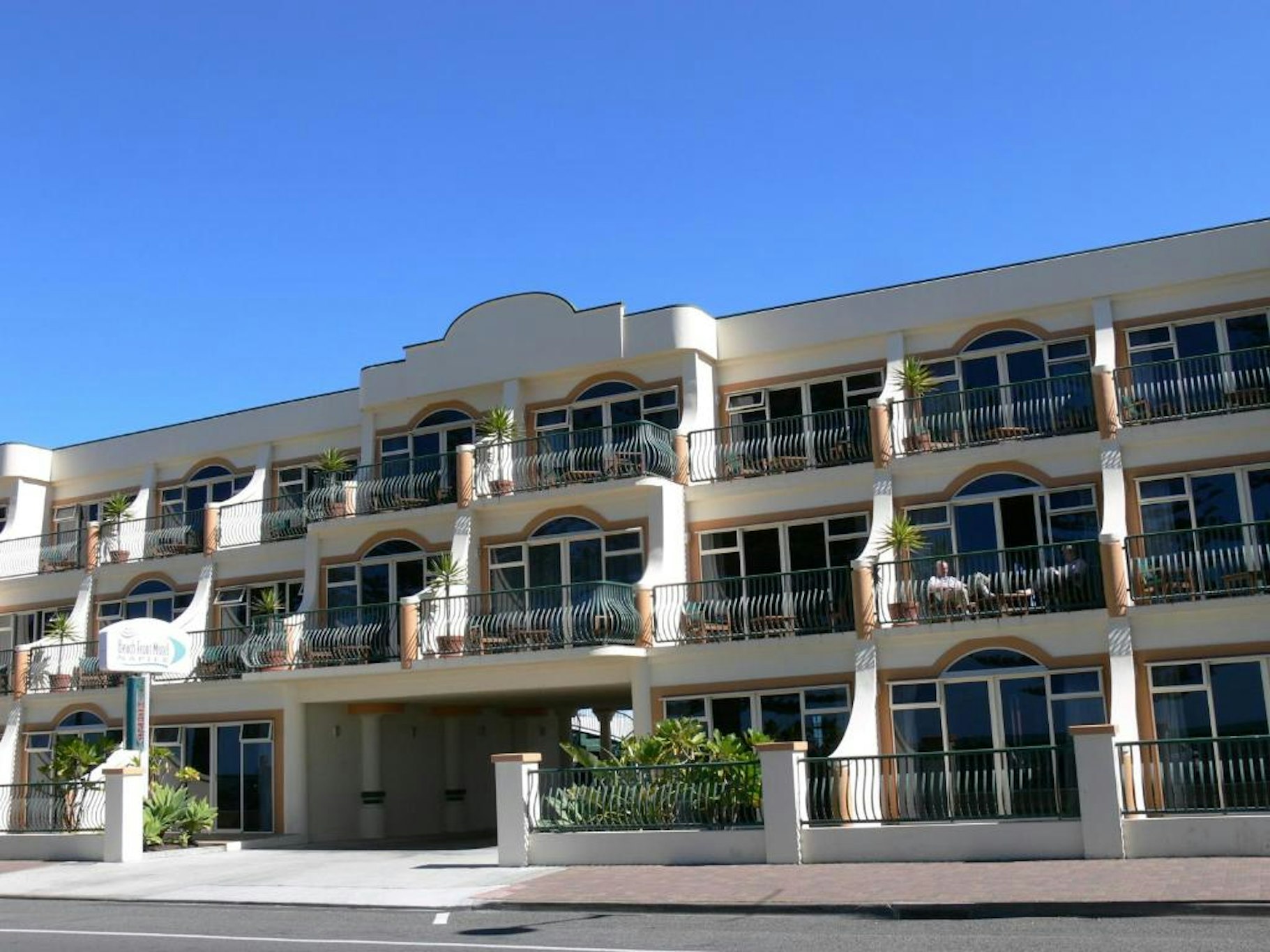 Beach Front Motel Napier 2/6