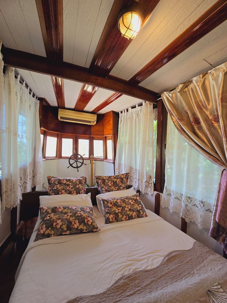 HONEYMOON, SUITE, GARDEN VIEW