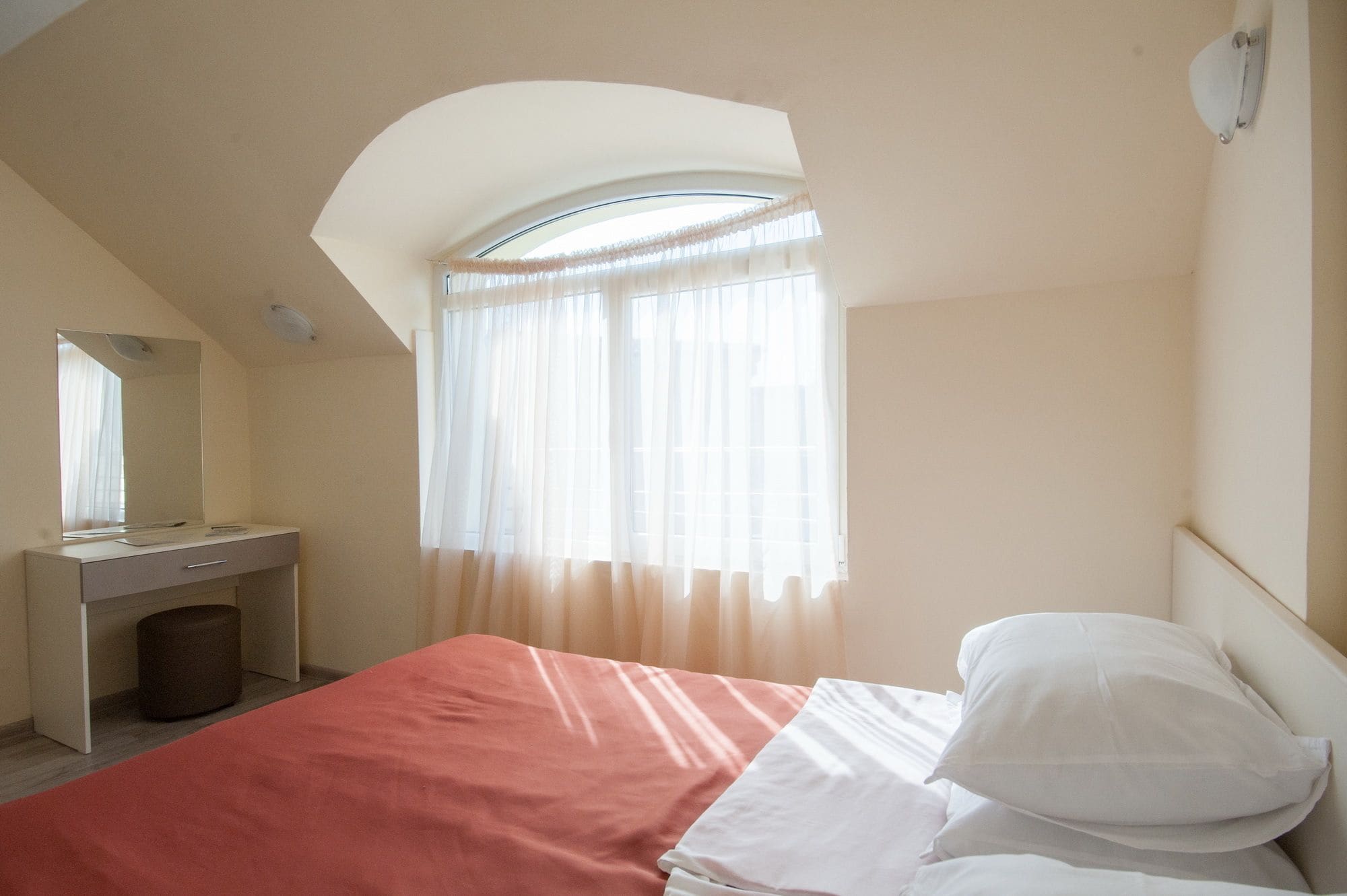 شقة أساسية بسرير مزدوج بشرفة بغرفة نوم واحدة، Mariner's Suites 3/5