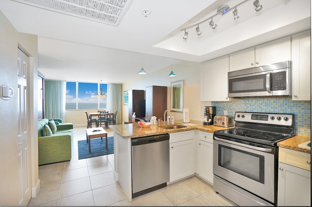 Hollywood Beach Tower 57/71