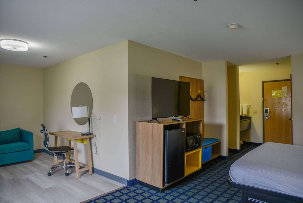 Days Inn by Wyndham Mount Vernon 24/50