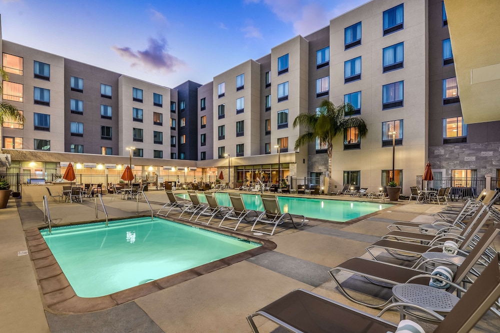 Homewood Suites by Hilton Anaheim Resort - Convention Center in ANAHEIM - CA