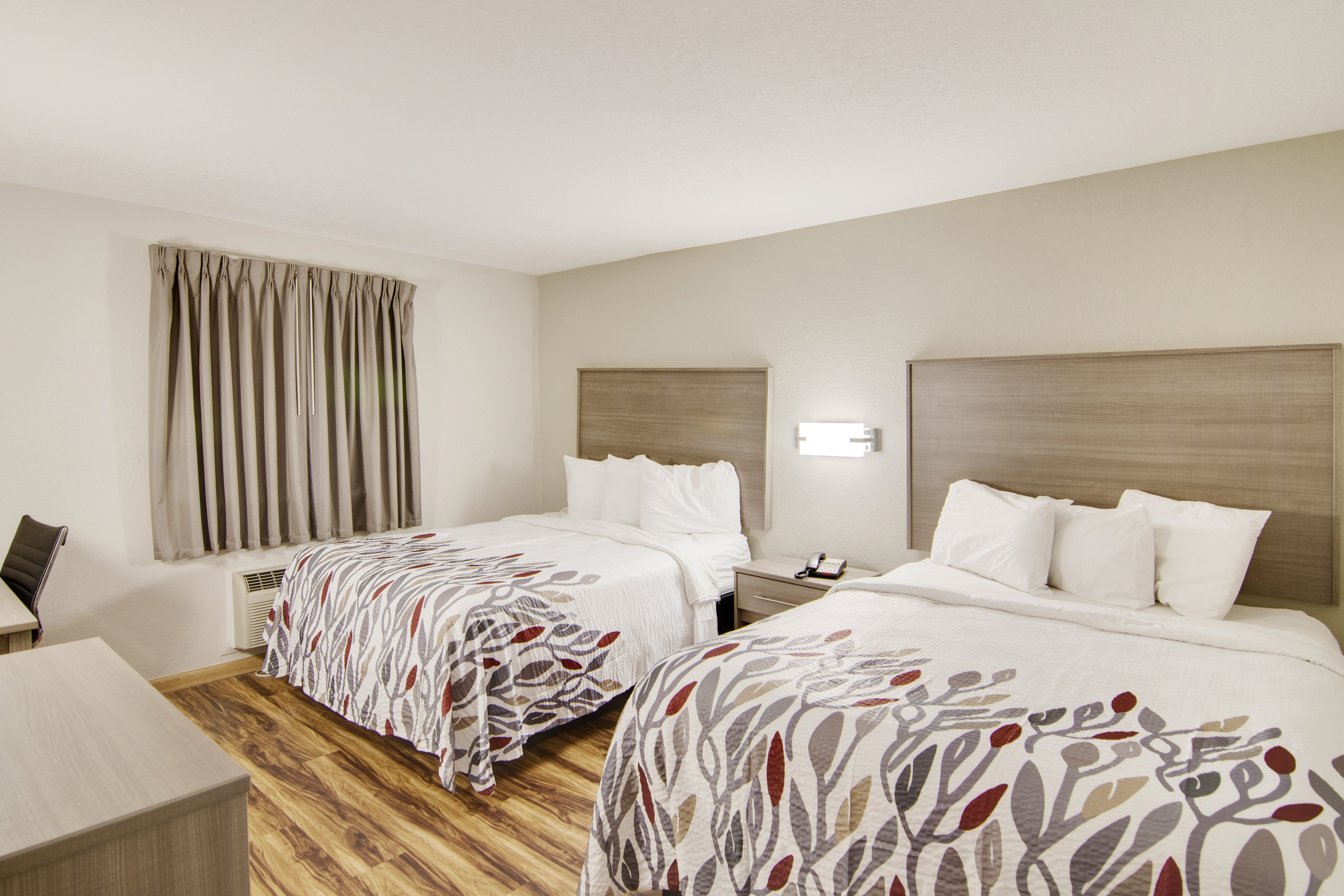 SUITE, 2 QUEEN BEDS, KITCHEN
