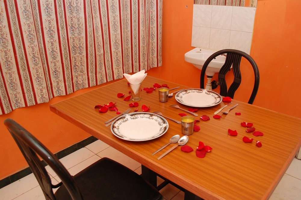 Nairobi Glory Palace Hotel Ltd 39/50