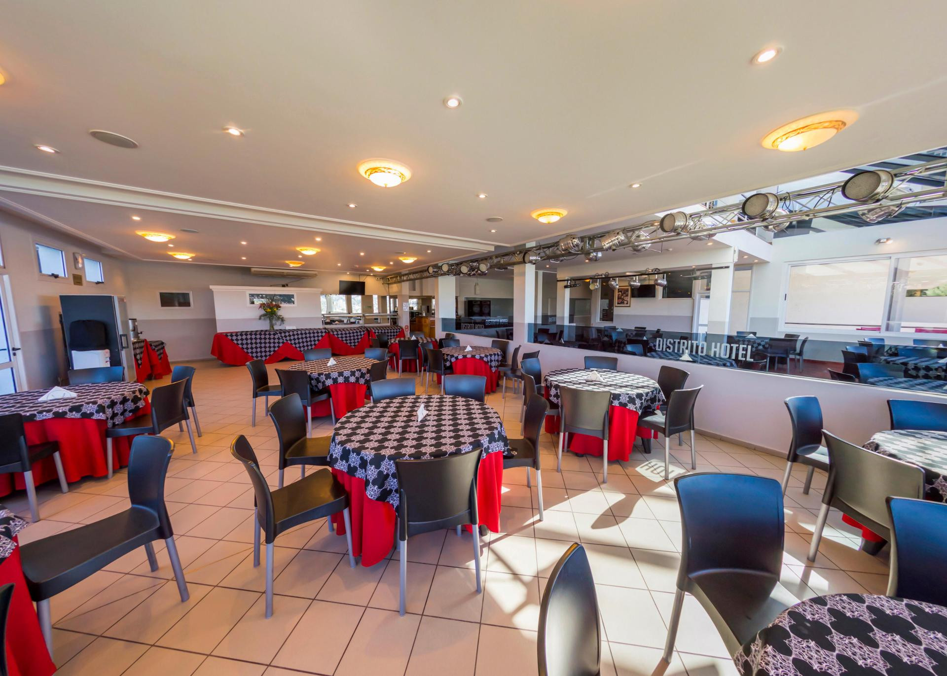 Hotel Distrito 26/34