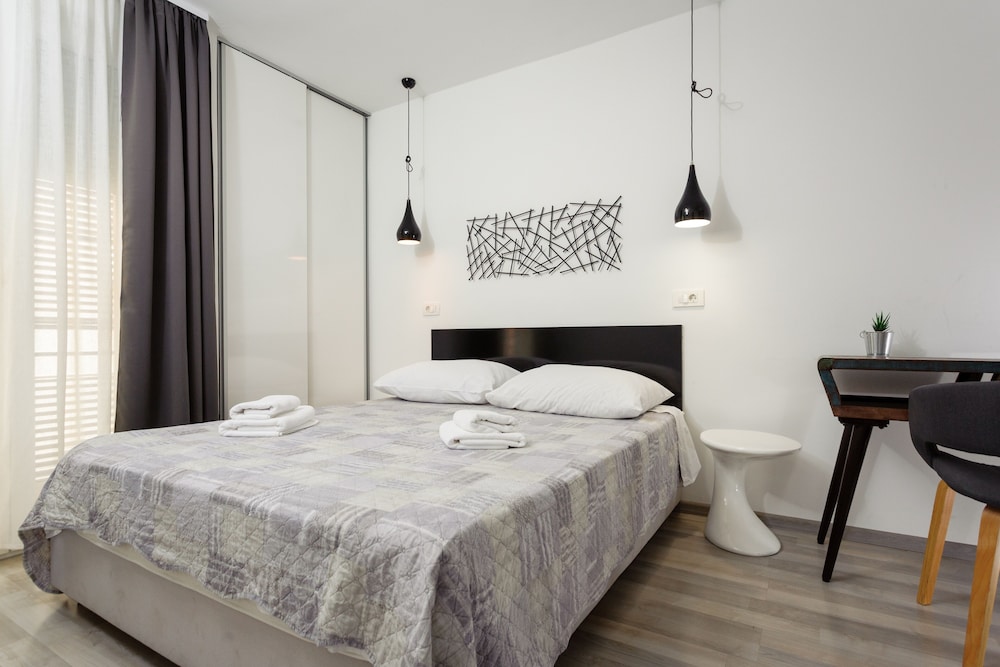Guest House Teatrin Split 18/45