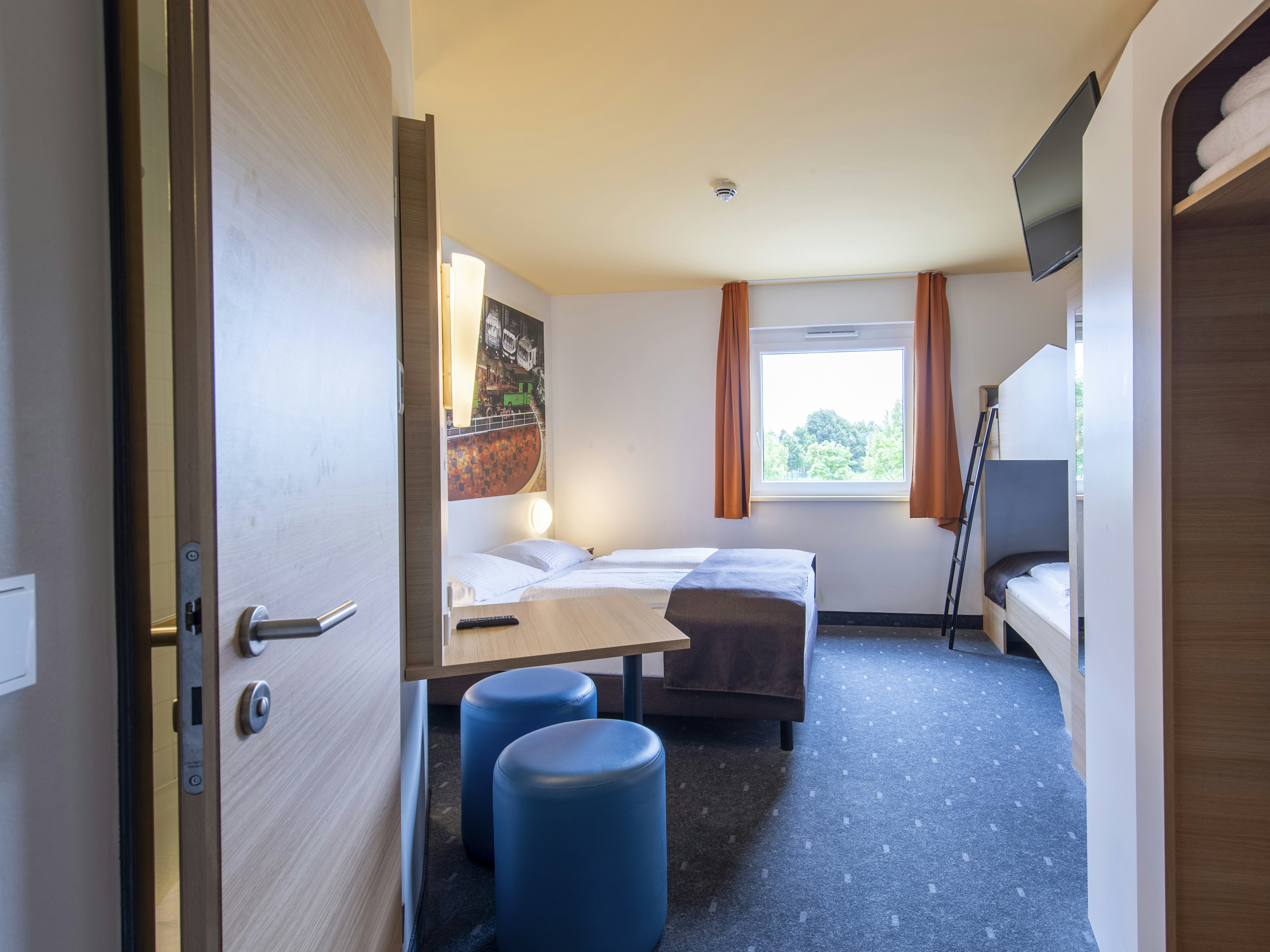 B&B Augsburg 30/30