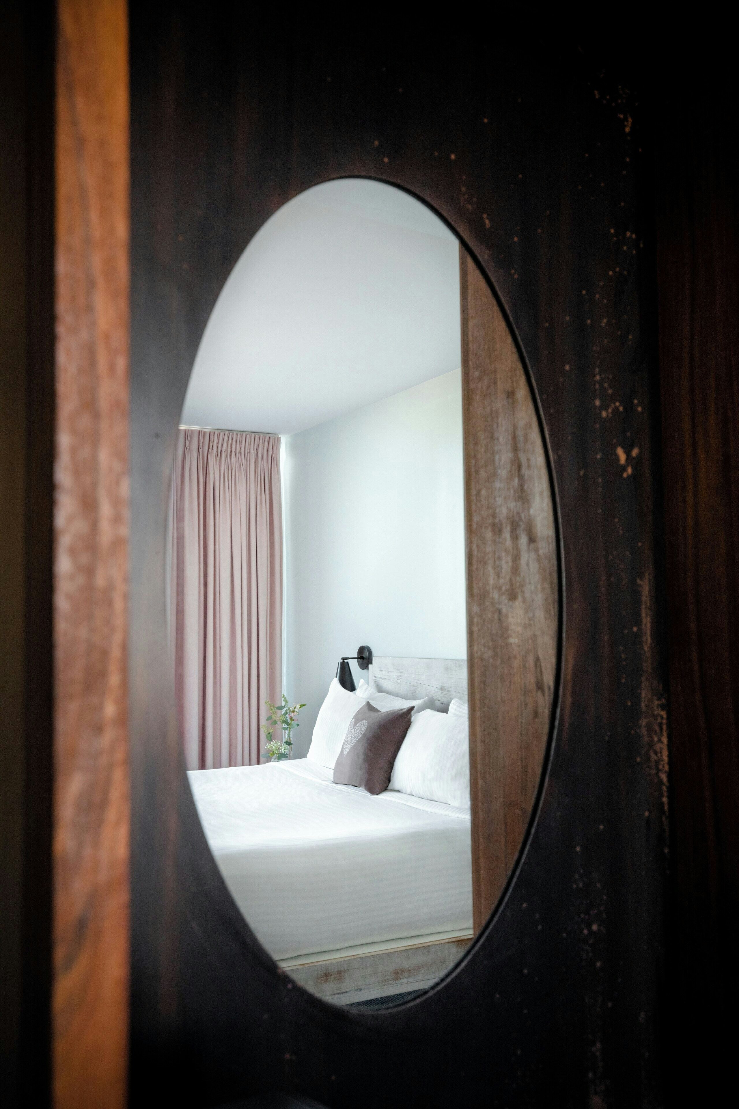 Quirk Hotel 85/85