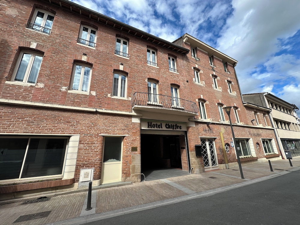 Hotel Chiffre 2/69