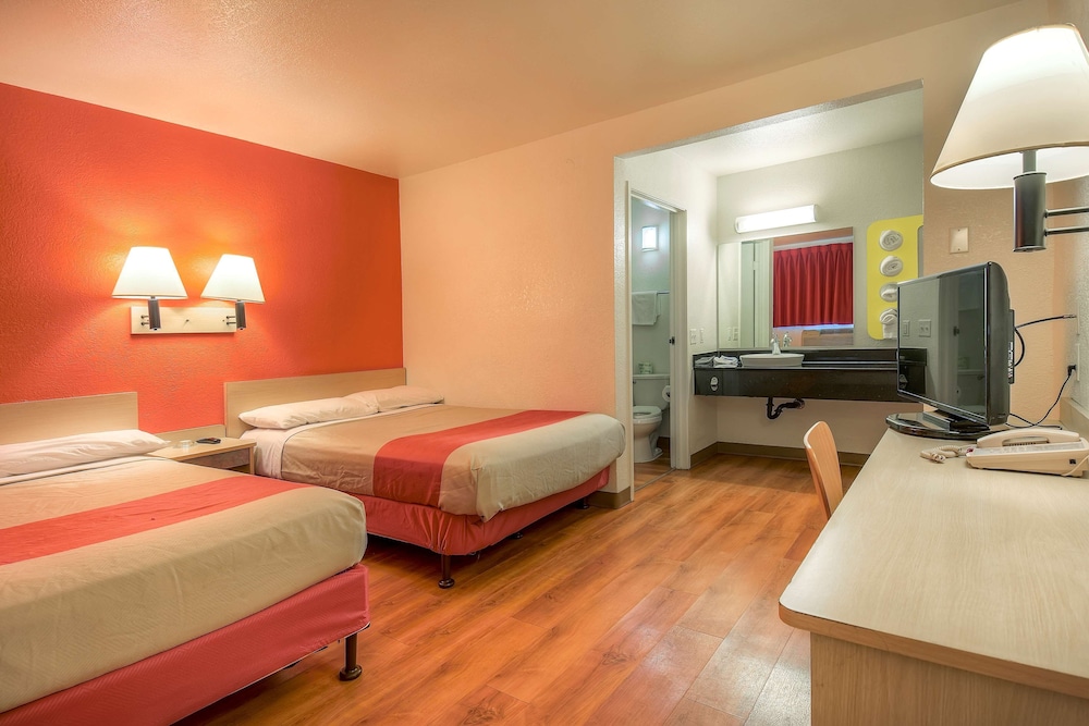 Motel6 Chino, CA - Los Angeles Ontario 23/38