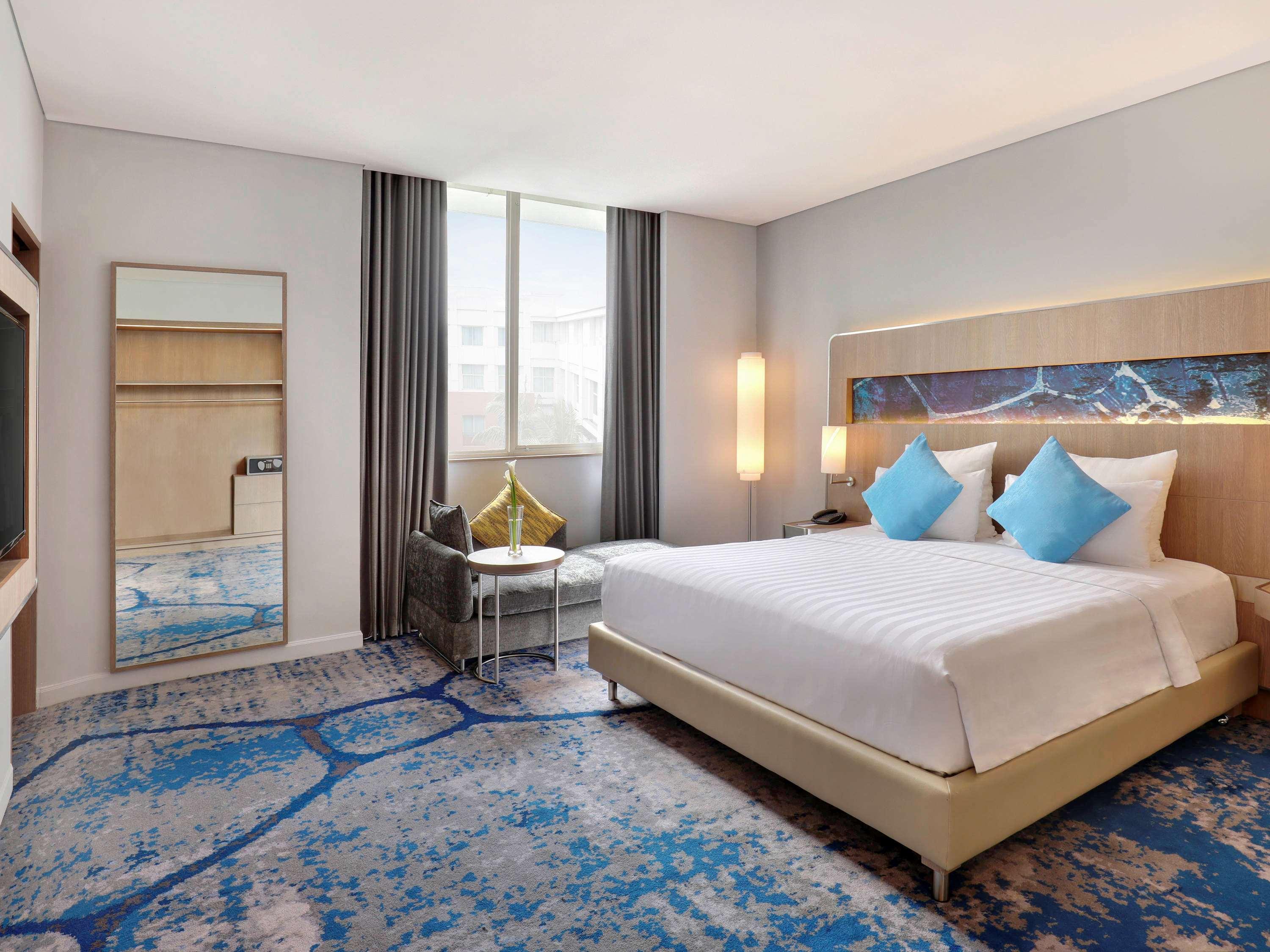 Deluxe, Suite, Premier Floor