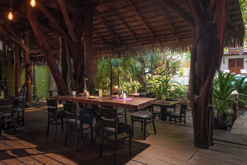 Hotel El Pueblito 32/50
