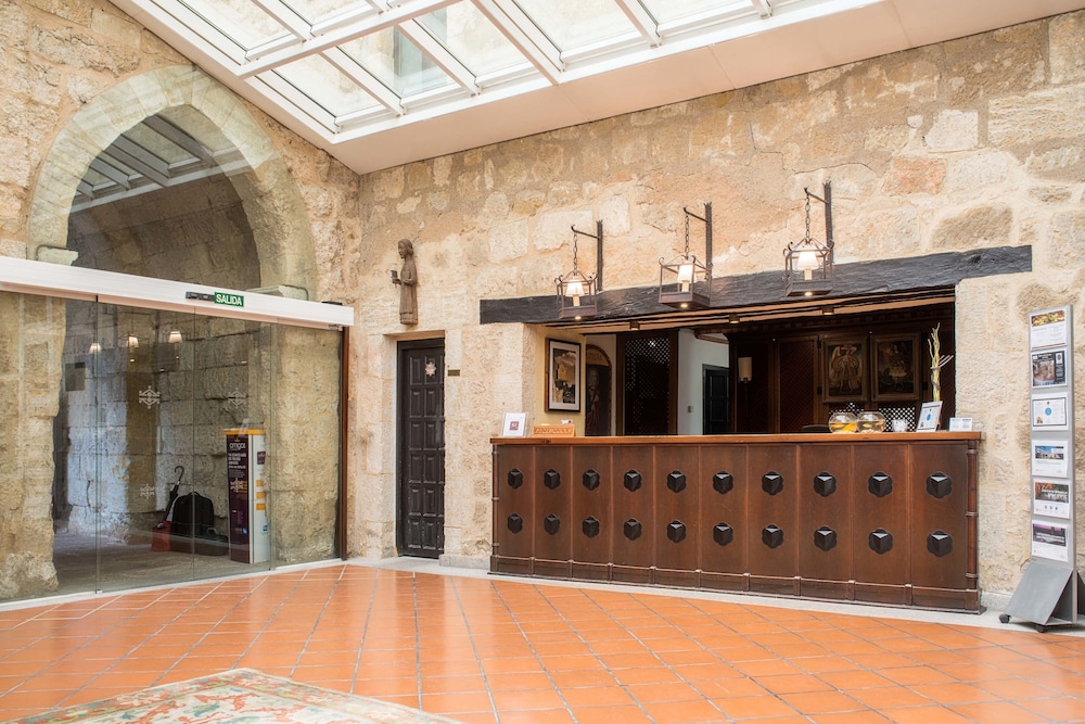 Parador De Ciudad Rodrigo 6/50
