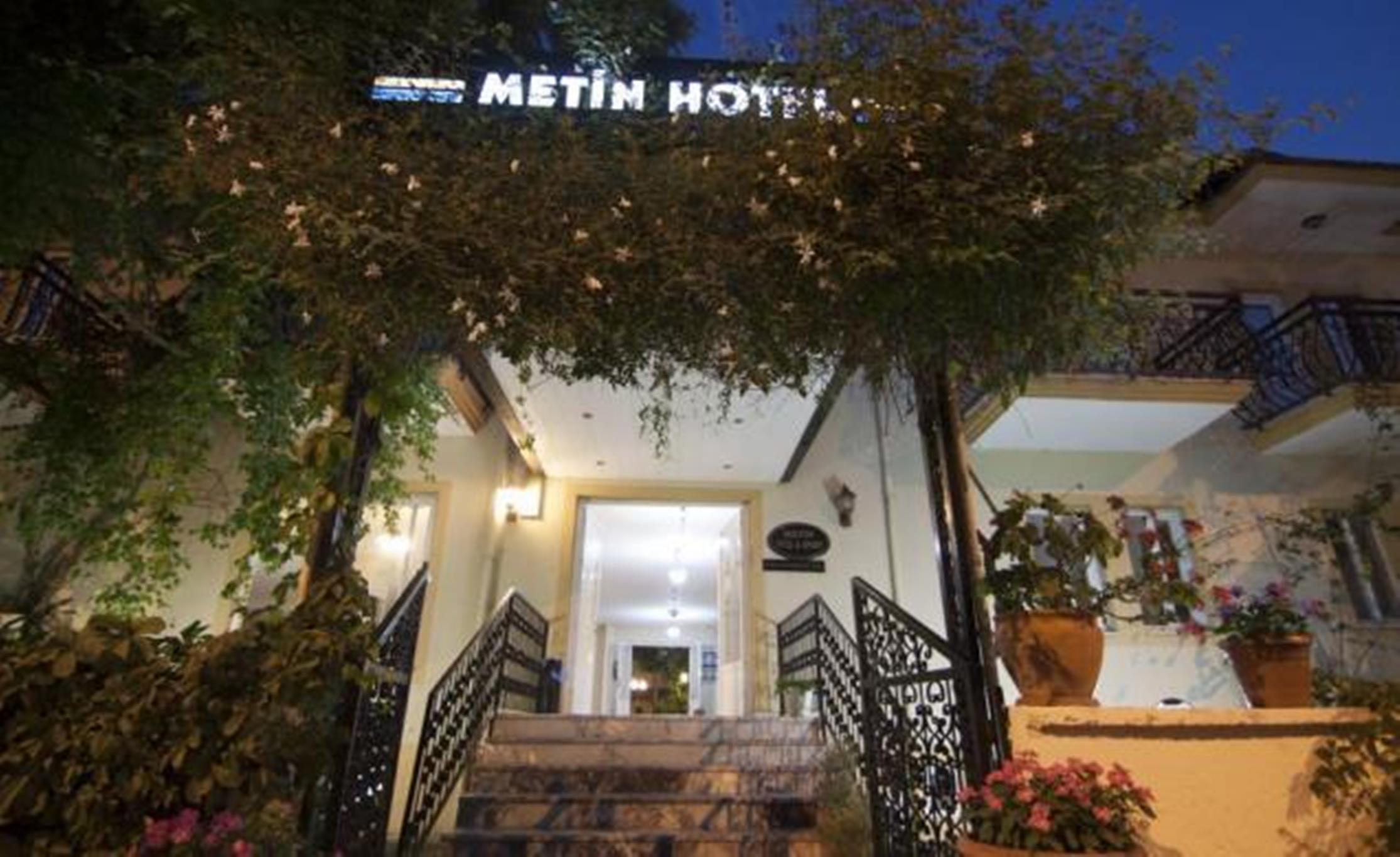 Metin Hotel 26/28