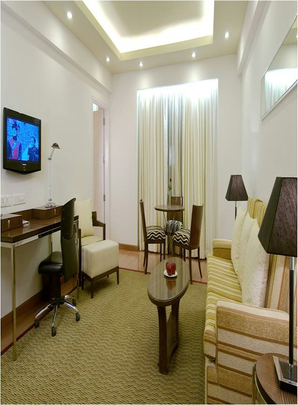 Vivanta Vijayawada MG Road (ex. The Gateway M G Road Hotel) 50/55