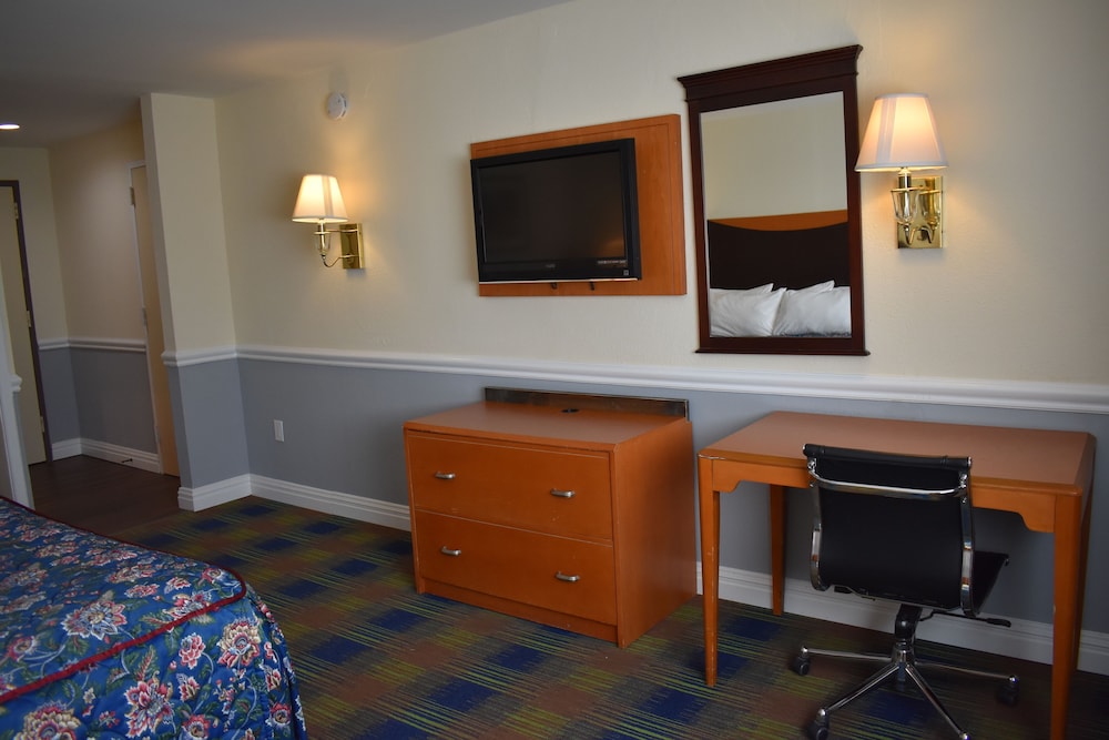 East Norwich Inn-Oyster Bay, Long Island, NY 46/54