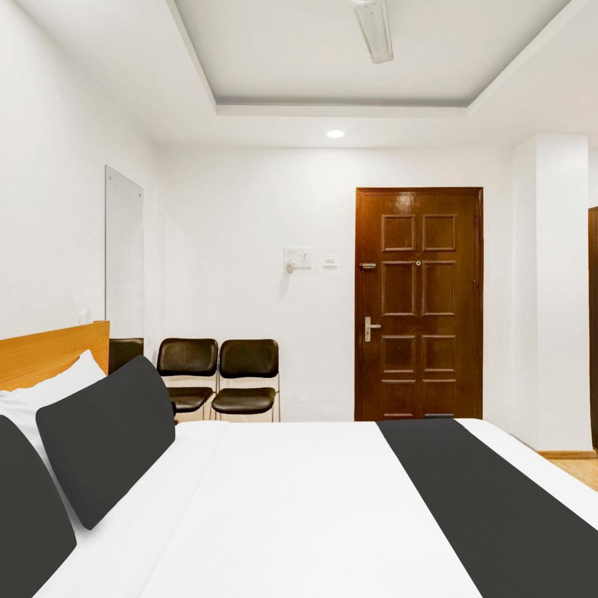 Hotel Grand Majesty 37/53