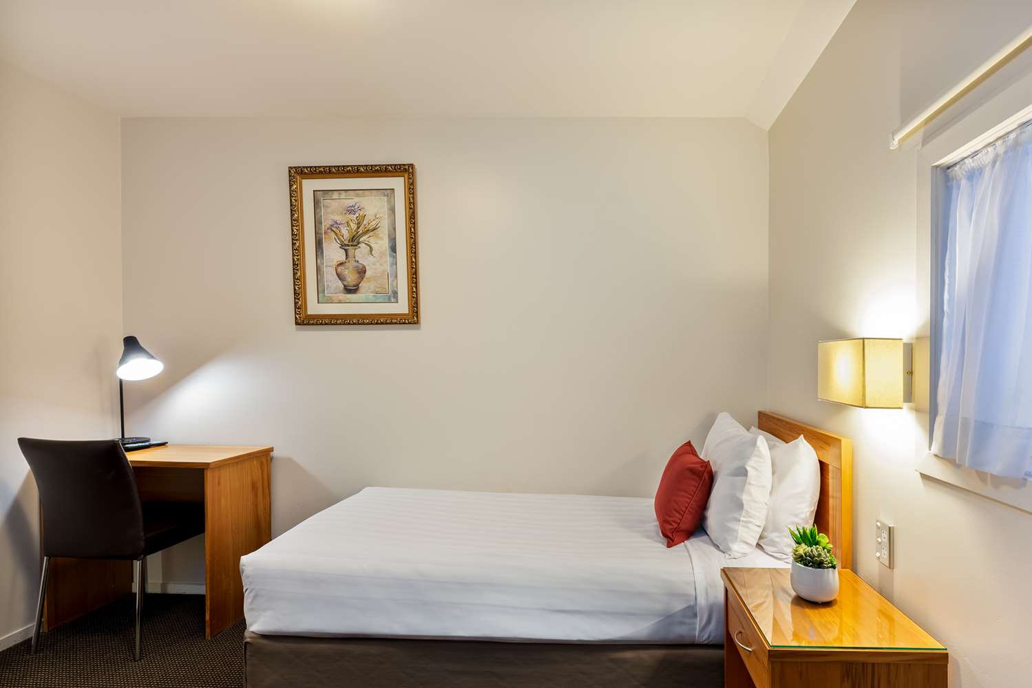 Best Western Newmarket Inn & Suites 20/58