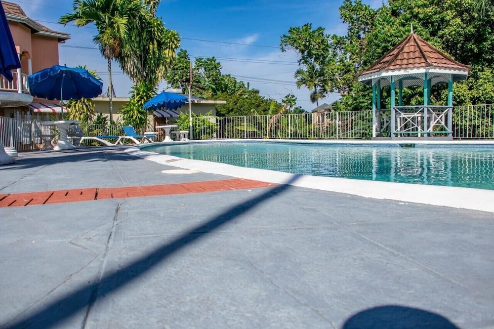 Silver Creek Resort 28/50