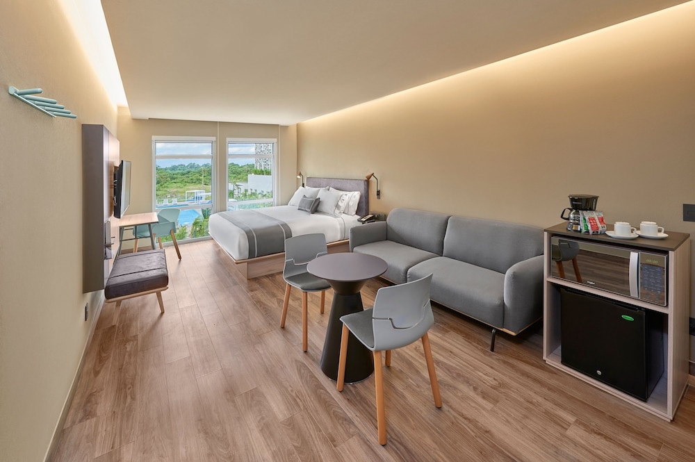 City Express Plus by Marriott Cancun Aeropuerto Riviera 28/49
