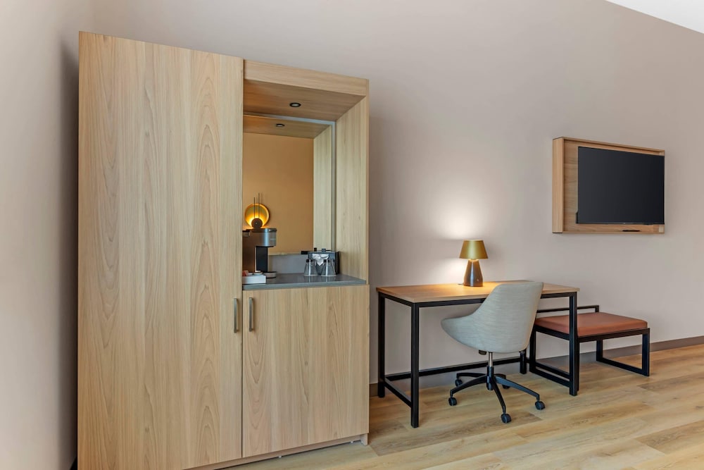 Cambria Hotel Euless - DFW Airport South 44/50