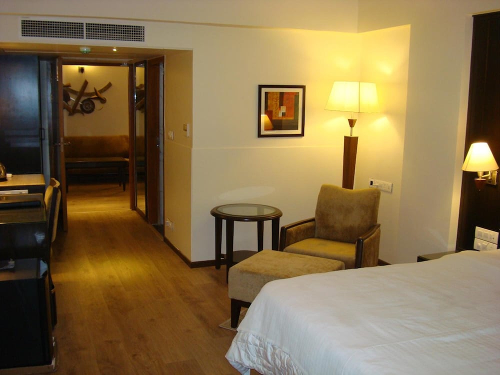 THE PRESIDENT A BOUTIQUE HOTEL 16/36