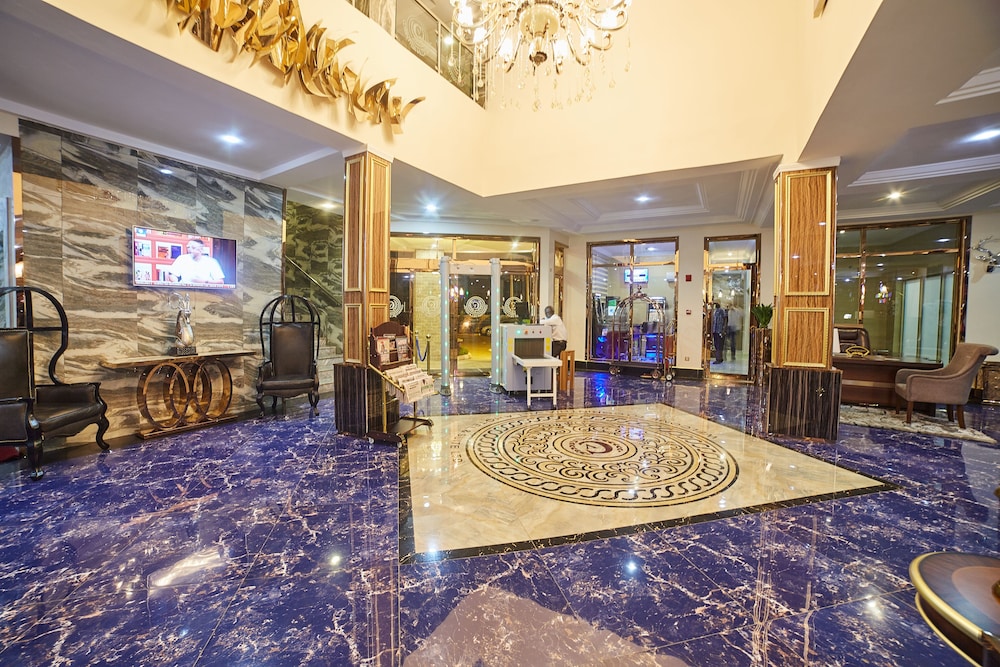 Corinthia Villa Hotel 6/30