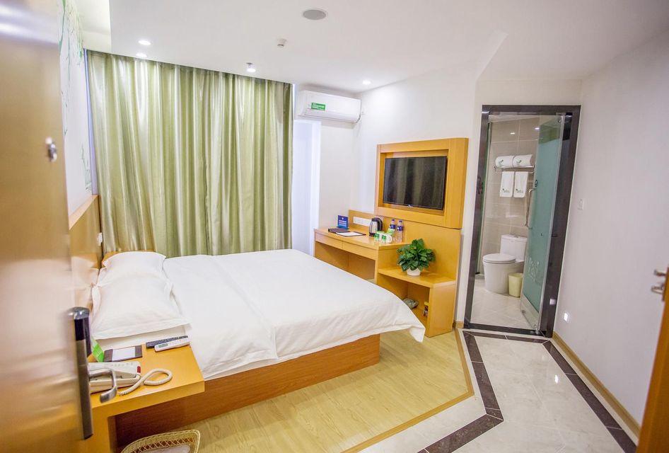 ROOM, KING BED