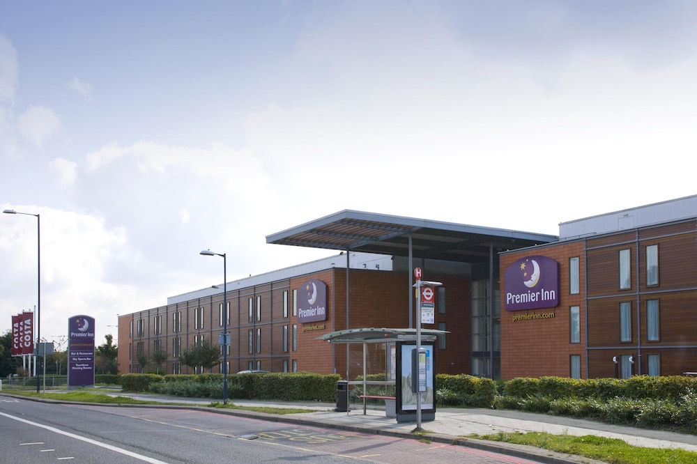 Premier Inn London Heathrow Airport T2 And T3 Bath Road 50/58