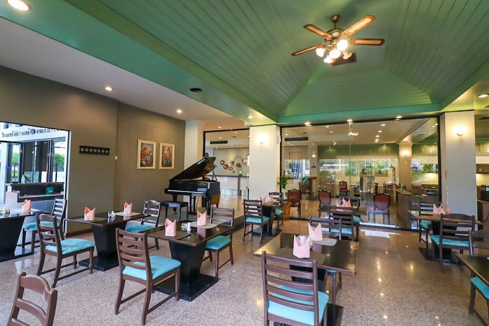 Hua Hin Grand Hotel And Plaza 45/60