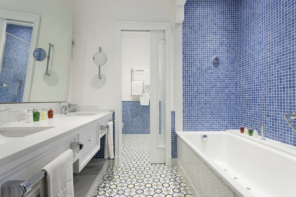 Signature, Suite, Twin Beds, Sea View, Balcony, Grand Hotel Ambasciatori 3/3